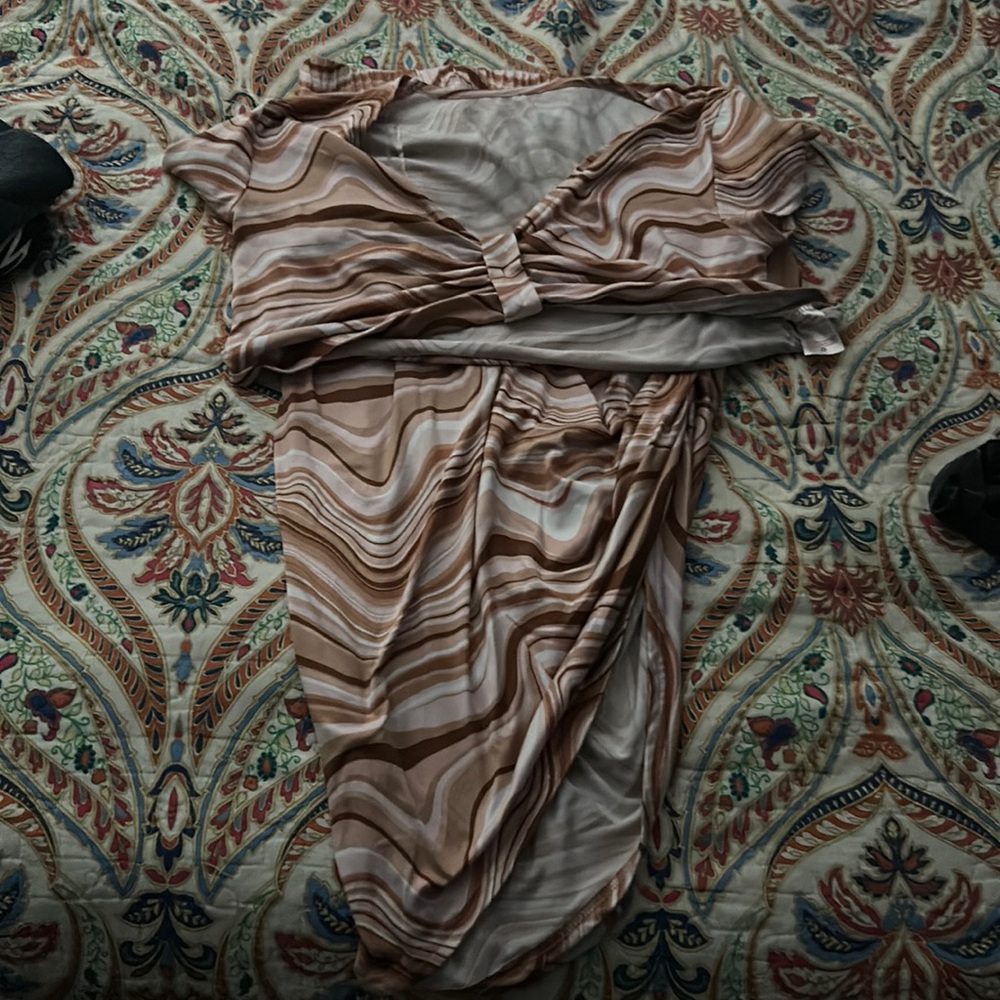No no too and skirt set